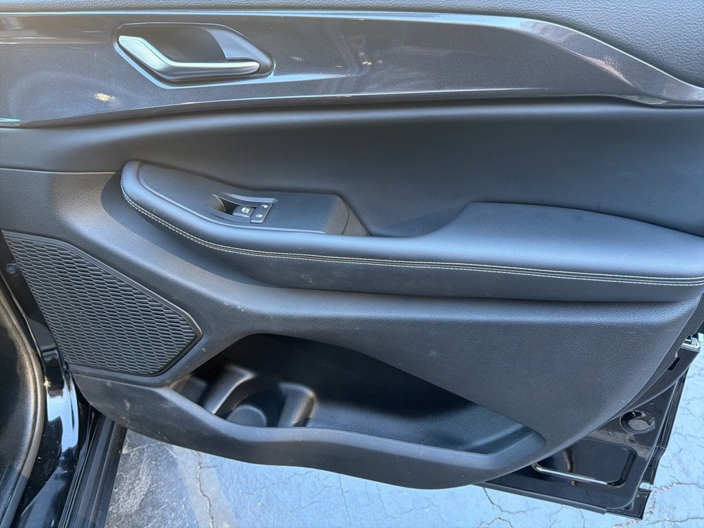 2023 Jeep Grand Cherokee L Laredo 4x4