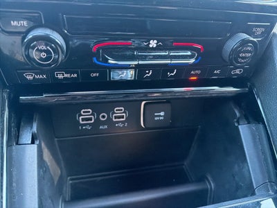 2023 Jeep Grand Cherokee L Laredo 4x4