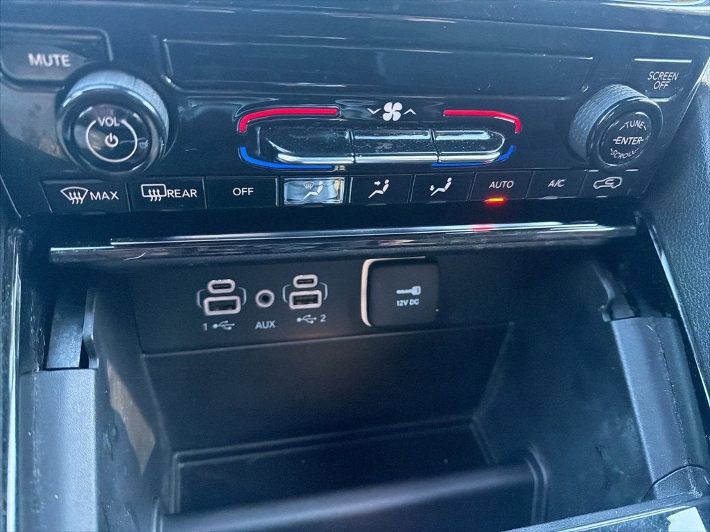 2023 Jeep Grand Cherokee L Laredo 4x4