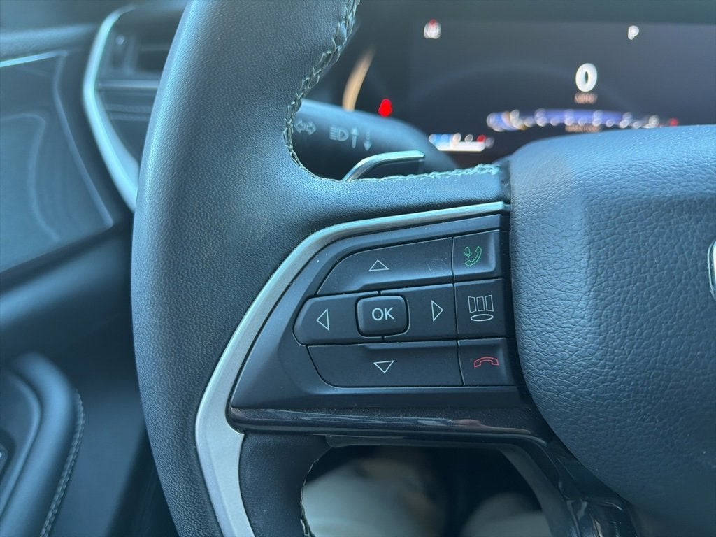 2023 Jeep Grand Cherokee L Laredo 4x4