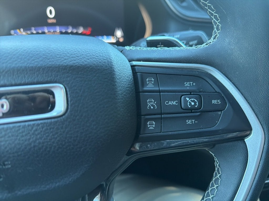 2023 Jeep Grand Cherokee L Laredo 4x4