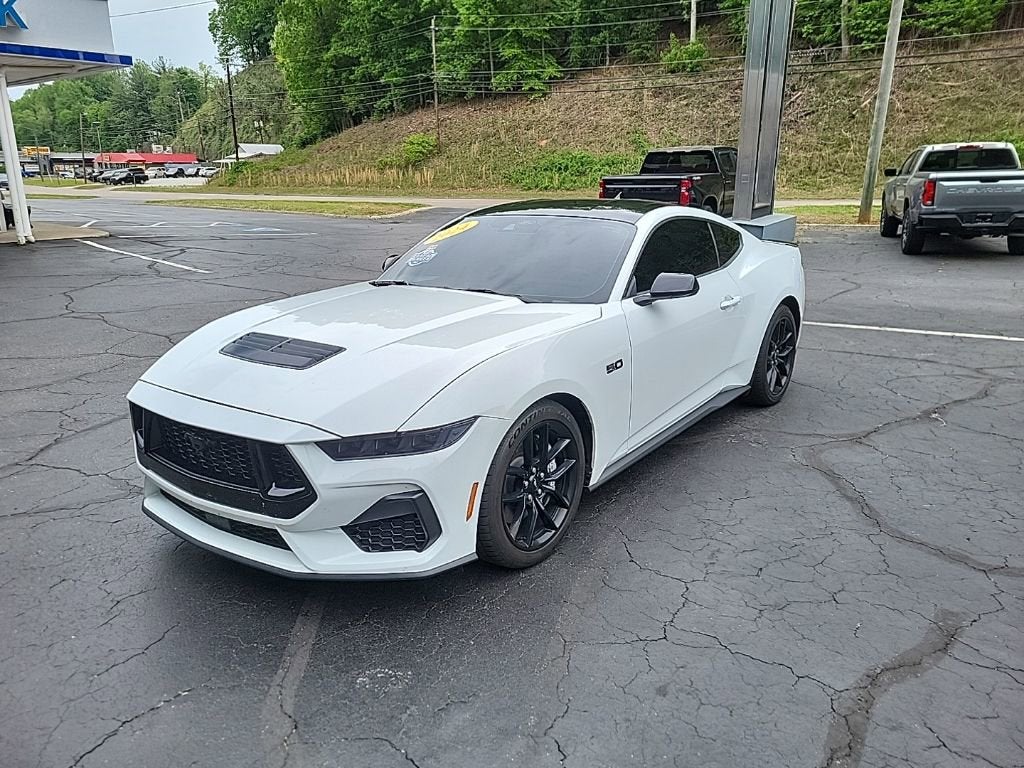 2024 Ford Mustang GT Premium Fastback