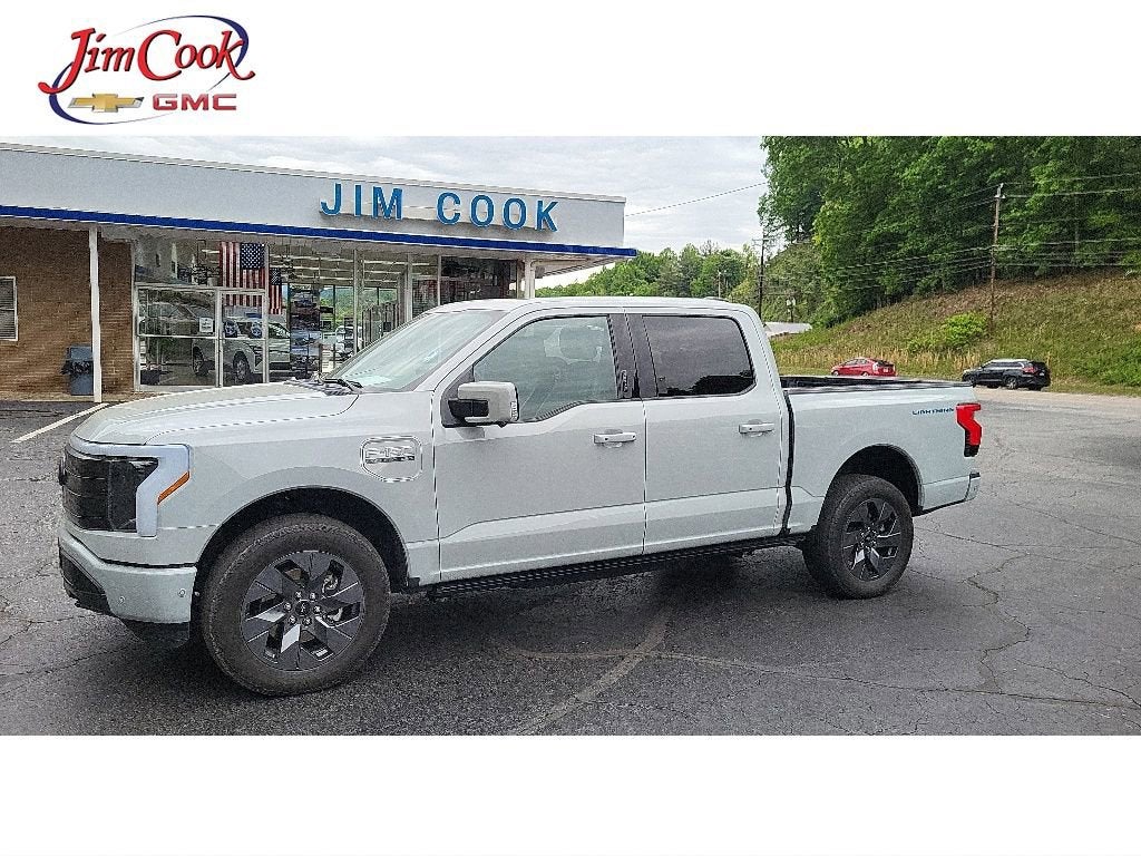 2023 Ford F-150 Lightning LARIAT