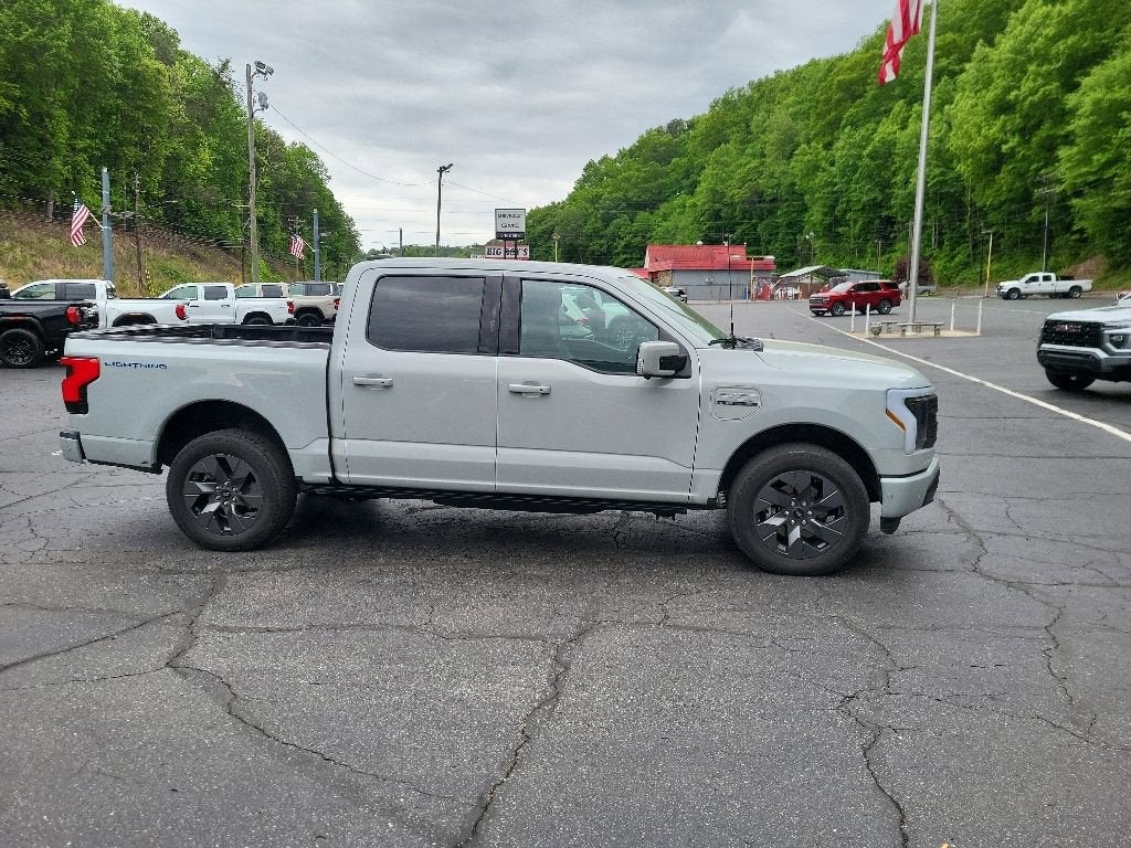 2023 Ford F-150 Lightning LARIAT