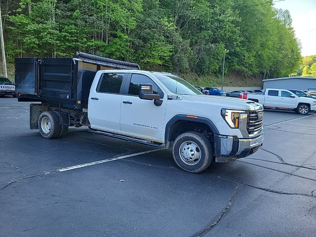 2024 GMC Sierra 3500 HD Chassis Cab Pro