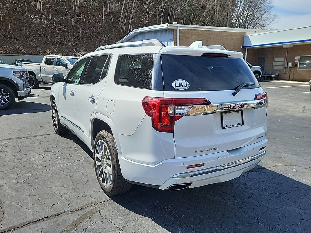 2023 GMC Acadia Denali