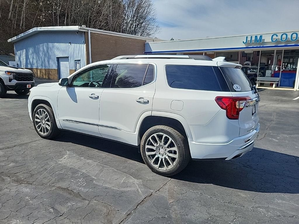 2023 GMC Acadia Denali