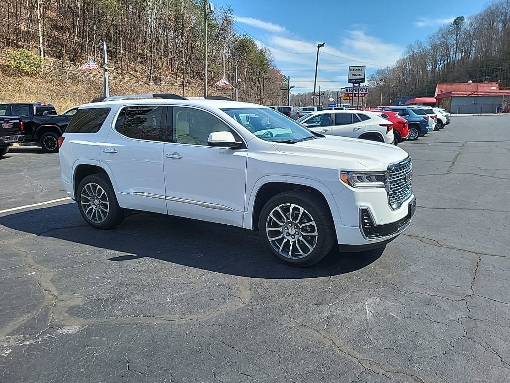 2023 GMC Acadia Denali