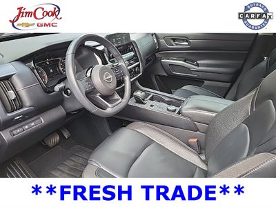 2023 Nissan Pathfinder SL 4WD