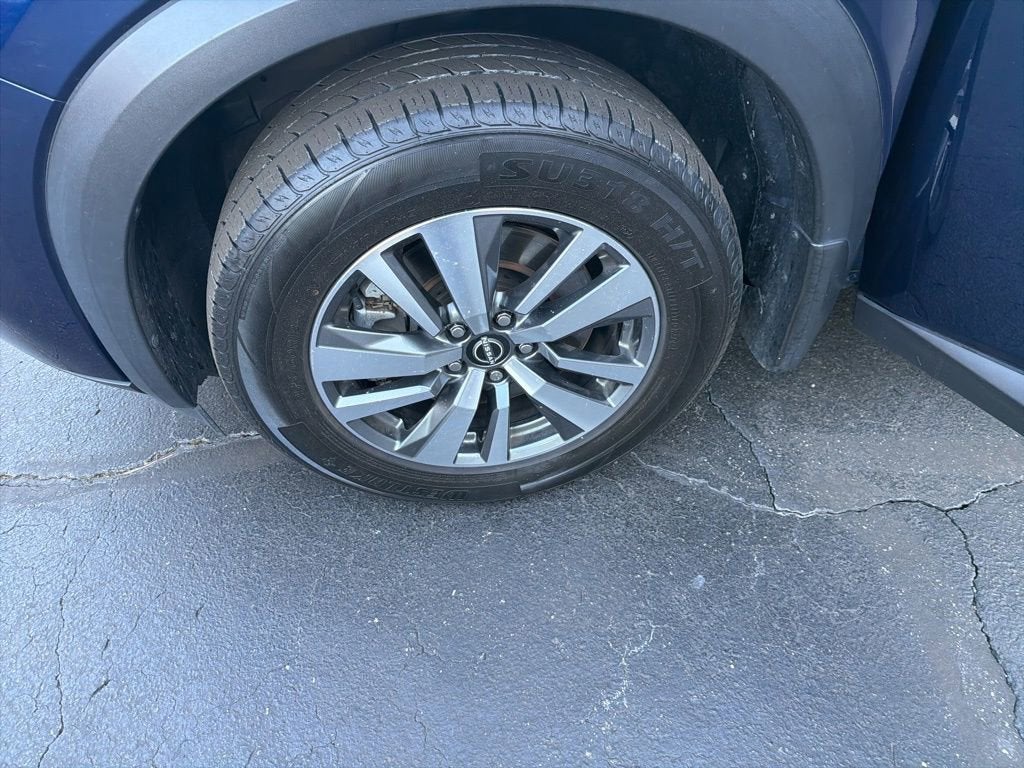 2023 Nissan Pathfinder SL 4WD