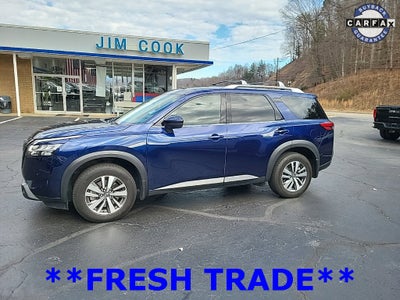 2023 Nissan Pathfinder SL 4WD