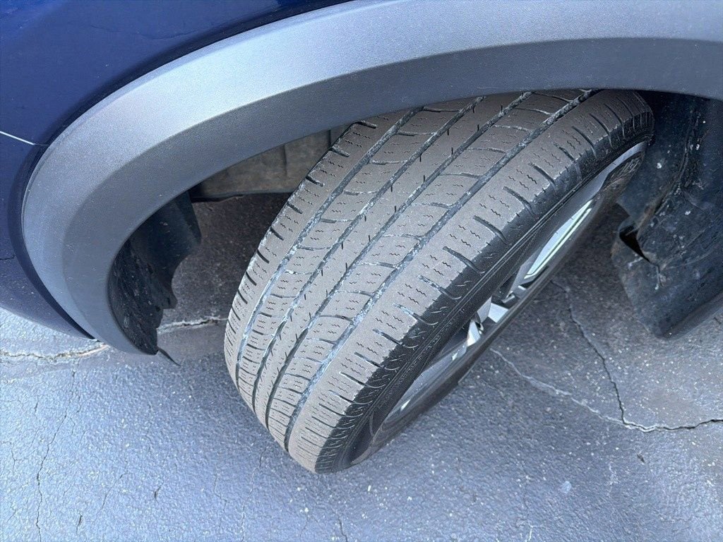 2023 Nissan Pathfinder SL 4WD