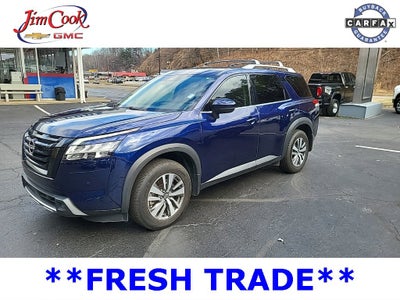 2023 Nissan Pathfinder SL 4WD