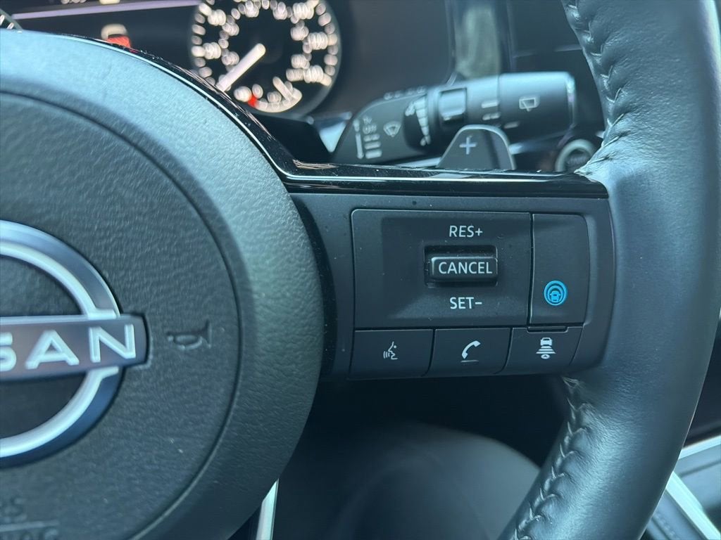 2023 Nissan Pathfinder SL 4WD