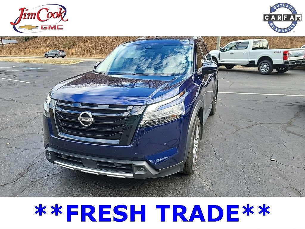 2023 Nissan Pathfinder SL 4WD