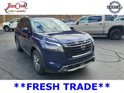 2023 Nissan Pathfinder SL 4WD