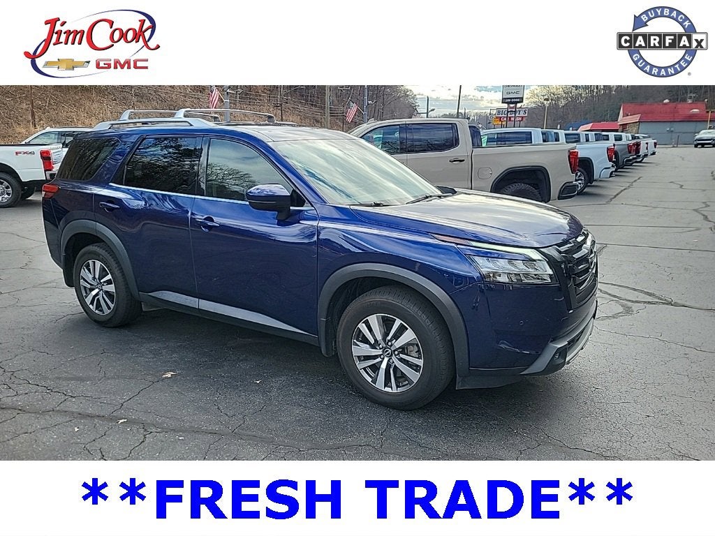 2023 Nissan Pathfinder SL 4WD