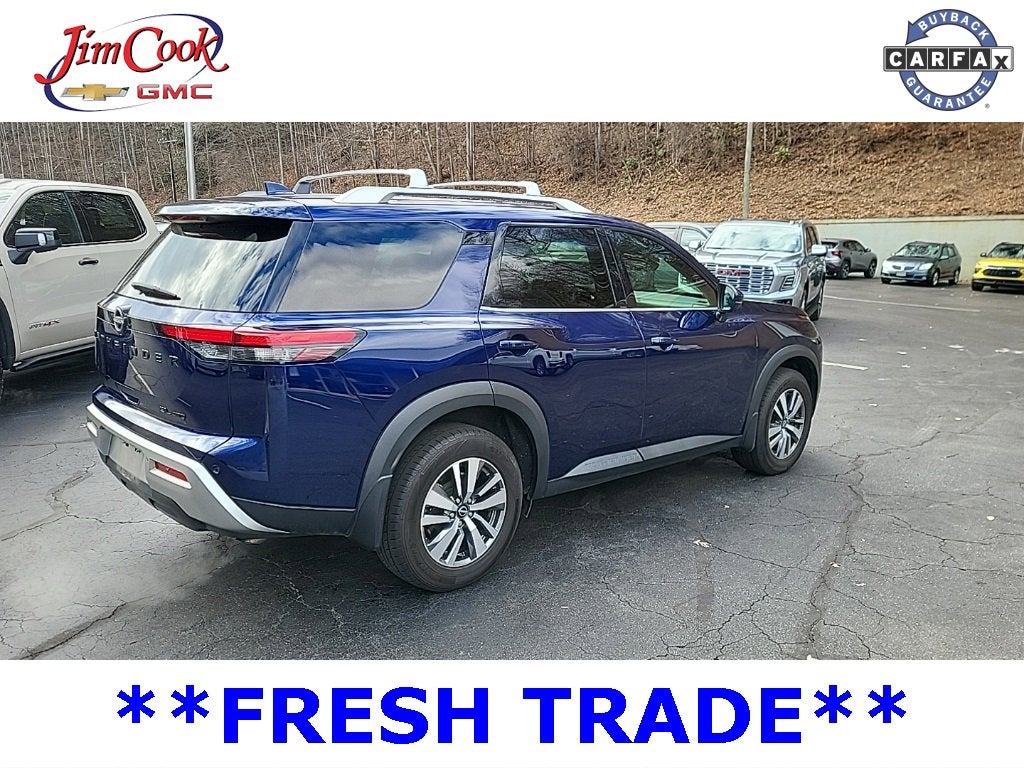 2023 Nissan Pathfinder SL 4WD