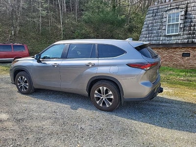2025 Toyota Highlander XLE