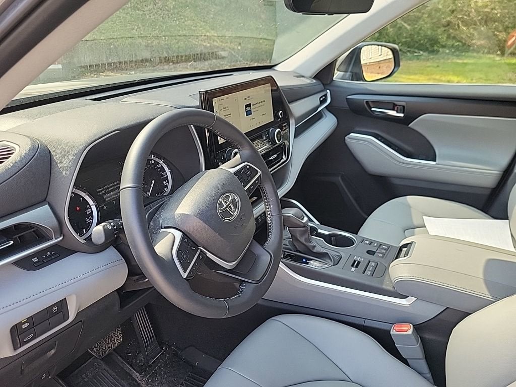 2025 Toyota Highlander XLE