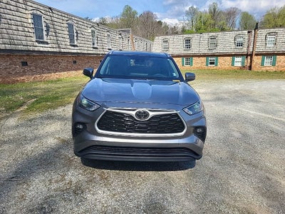 2025 Toyota Highlander XLE