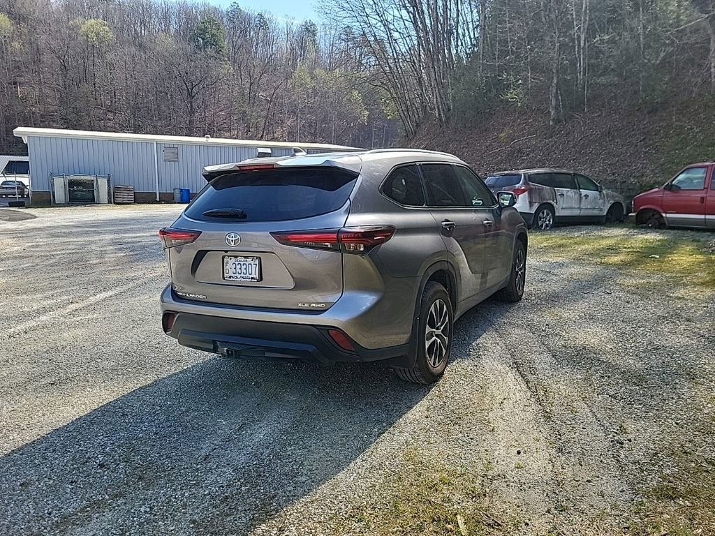 2025 Toyota Highlander XLE