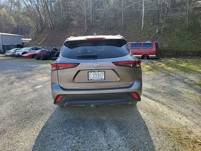 2025 Toyota Highlander XLE