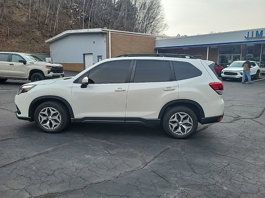 2023 Subaru Forester Premium
