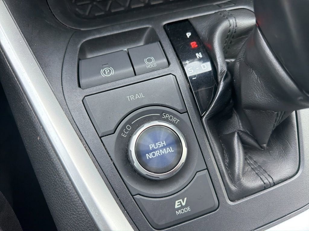 2019 Toyota RAV4 Hybrid XSE