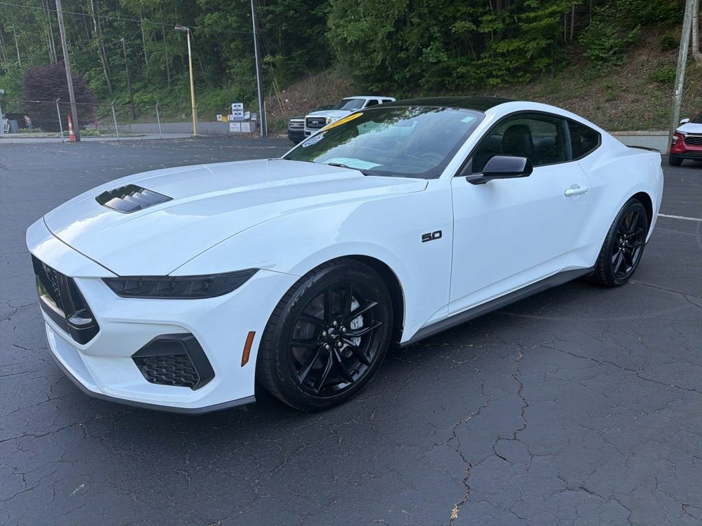 2024 Ford Mustang GT Premium Fastback