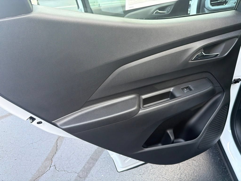 2027 Chevrolet Bolt RS - Photo 11