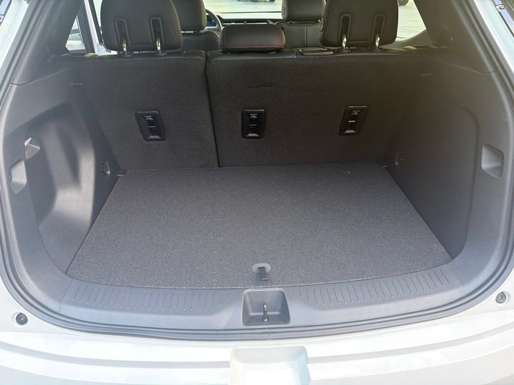 2027 Chevrolet Bolt RS - Photo 13