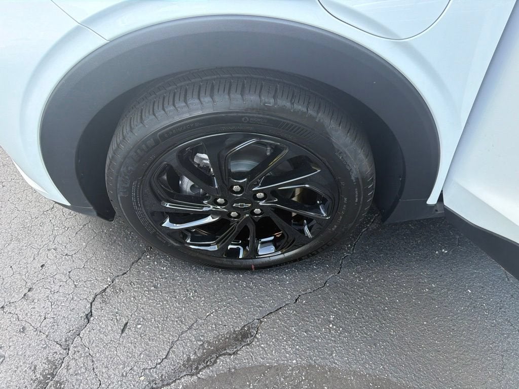 2027 Chevrolet Bolt RS - Photo 15