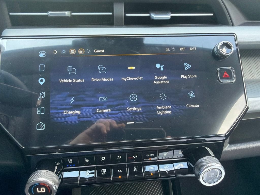 2027 Chevrolet Bolt RS - Photo 17
