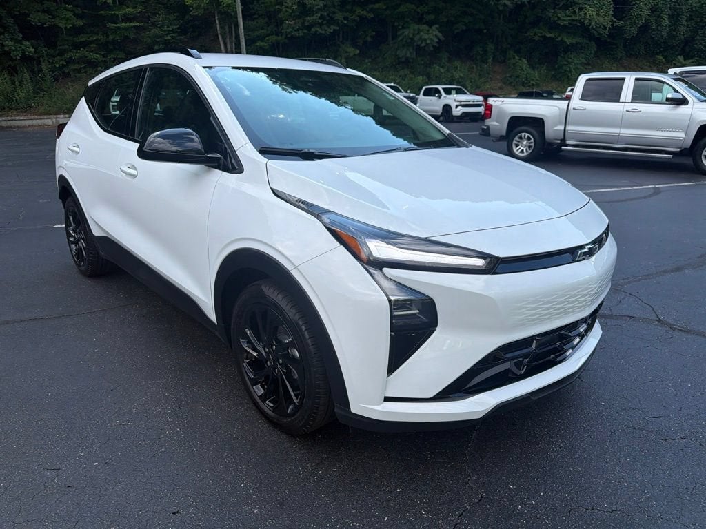 2027 Chevrolet Bolt RS - Photo 6