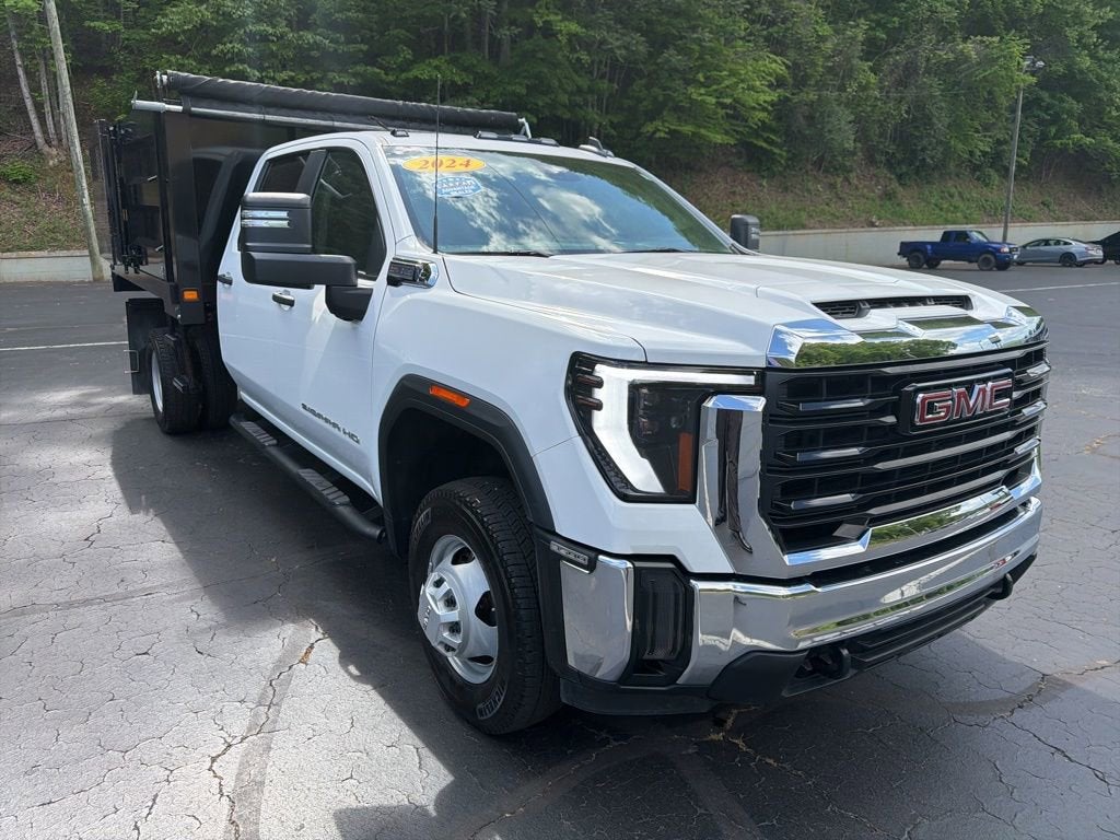 2024 GMC Sierra 3500 HD Chassis Cab Pro