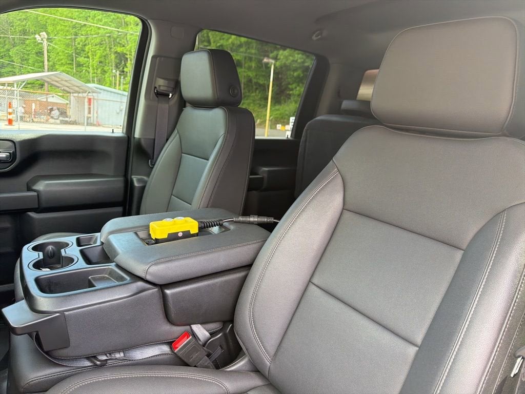 2024 GMC Sierra 3500 HD Chassis Cab Pro