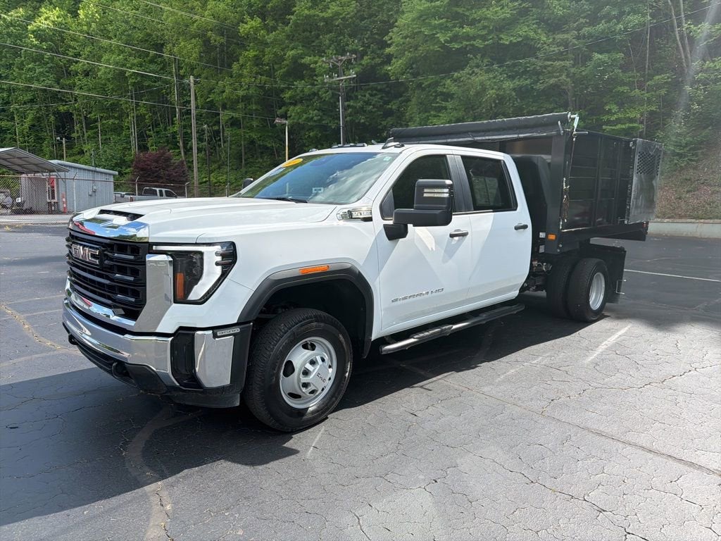 2024 GMC Sierra 3500 HD Chassis Cab Pro