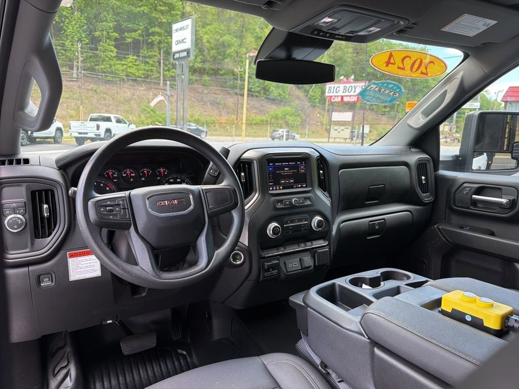 2024 GMC Sierra 3500 HD Chassis Cab Pro
