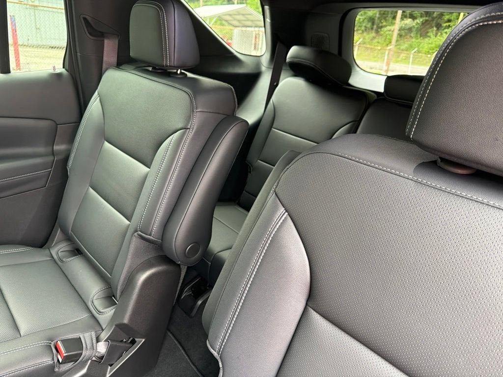 2027 Chevrolet Traverse LT - Photo 13