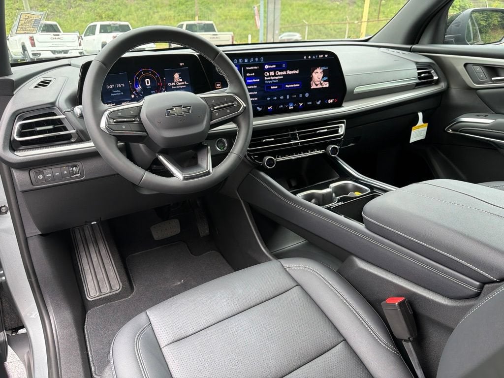 2027 Chevrolet Traverse LT - Photo 17
