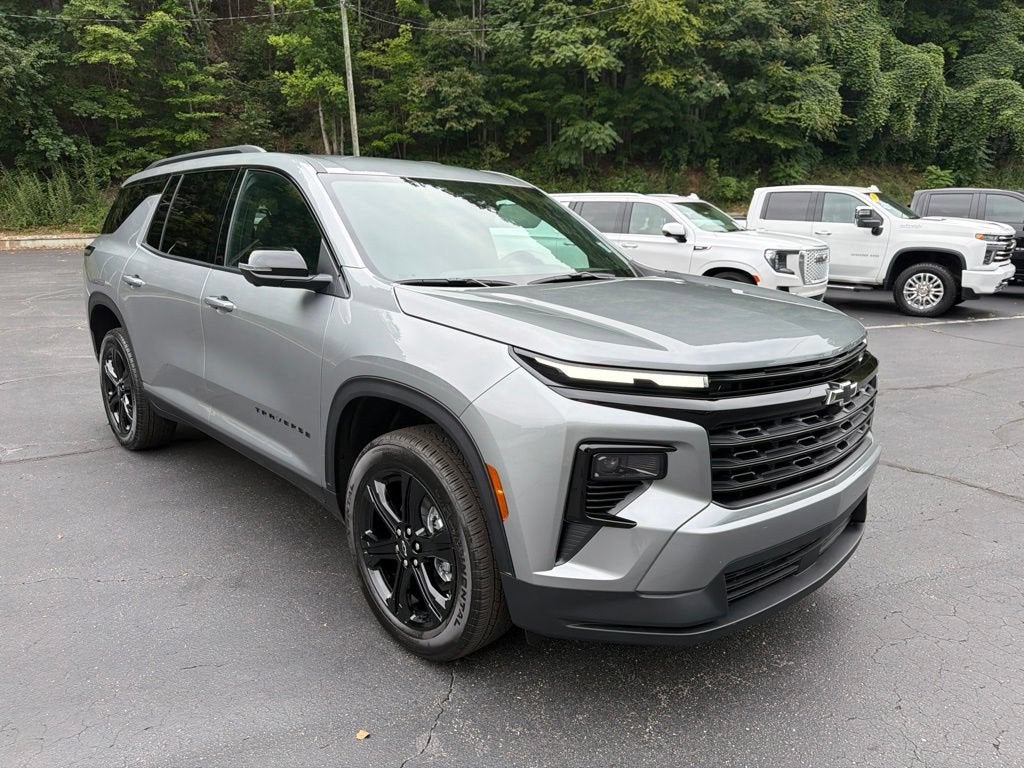 2027 Chevrolet Traverse LT - Photo 6