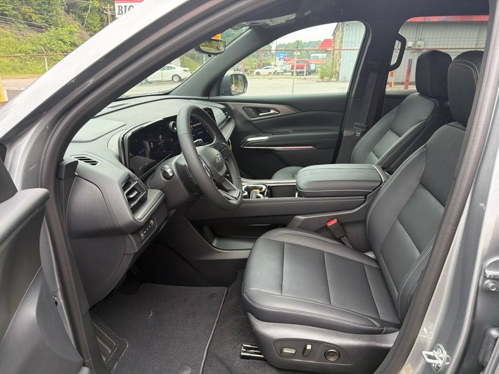 2027 Chevrolet Traverse LT - Photo 9