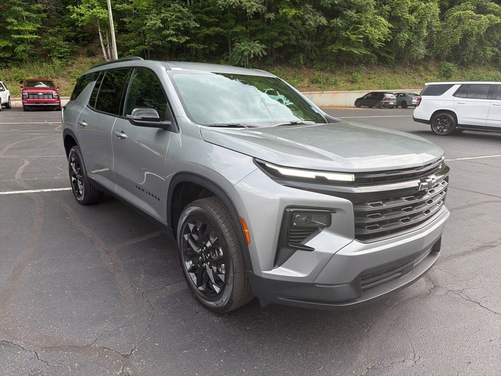2026 Chevrolet Traverse LT - Photo 6