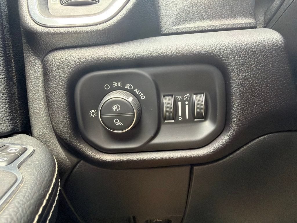 2024 RAM 2500 Laramie Crew Cab 4x4 6'4" Box